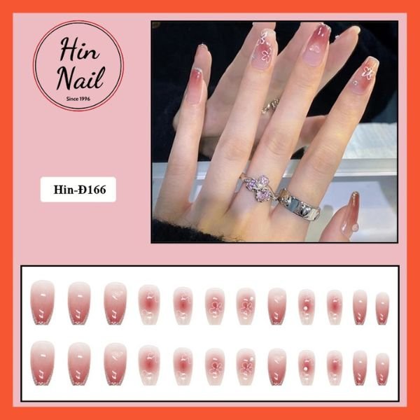 Móng tay giả đính đá Hin Nail màu ombre ánh nhũ