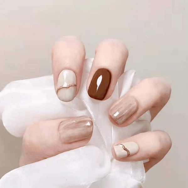 Set 24 móng tay giả dáng ngắn màu da dễ thương dành cho nữ