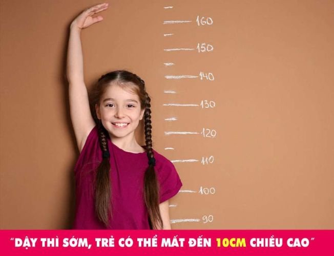 Dậy thì sớm có thể dẫn đến nhiều hệ lụy như hạn chế chiều cao khi trưởng thành