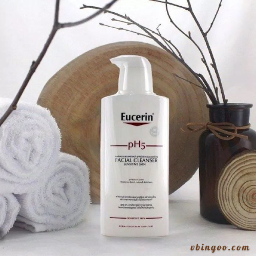Sua rua mat cho da nhay cam Eucerin Sữa rửa mặt cho da nhạy cảm Eucerin